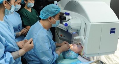 Phương pháp mổ cận ReLEx Smile được thực hiện trên hệ thống máy Visumax